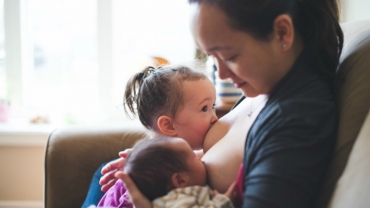 5 Magical Uses for Breast Milk (Besides Feeding Baby) 