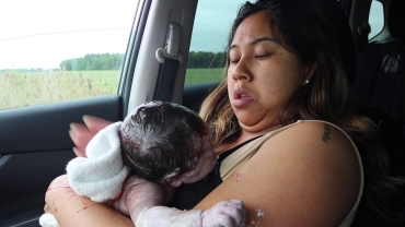 Beautiful Story Natural Birth in the Car