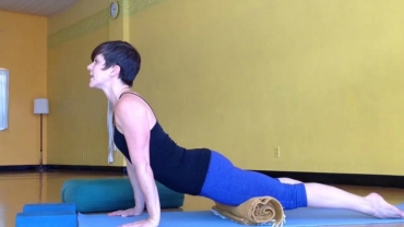 Prenatal Yoga: Cobra Pose (Bhujangasana)