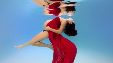 Dream of Every Mom-To-Be: Stunning Underwater Pregnancy Photos