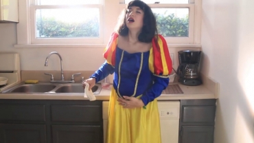If Disney Princesses Were Pregnant