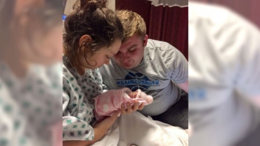 Miscarried Baby Girl Lives For 2 Hours In Mom’s Arms Before She Passes On