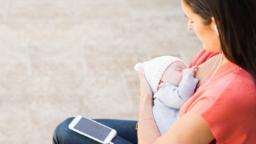 Momsense Detects How Much Milk Your Baby Is Drinking
