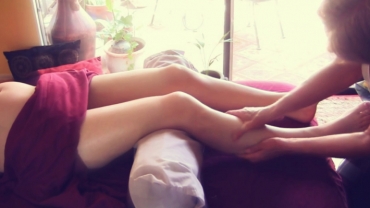 Pregnancy Massage: Legs and Thigh Spa Massage
