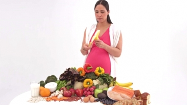 Pregnancy Nutrition: Tips for What You Eat Each Day