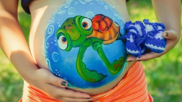 Pregnancy Trend: Beautifully Painted Pregnant Baby Bumps
