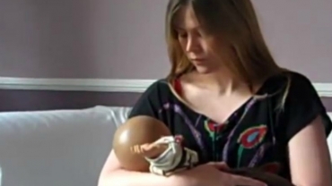 Sleeve Feed Breastfeeding Technique