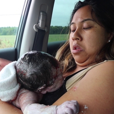 Beautiful Story Natural Birth in the Car