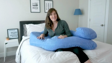 Oggi Elevation Wedge-Based Pregnancy Pillow