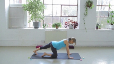 Pregnancy Yoga - Flow to Restore