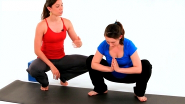 Prenatal Yoga: Squat Pose