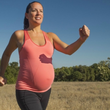 7 Benefits of Walking During Pregnancy