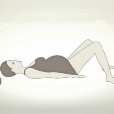 How to Do Perineal Massage - Vaginal Stretch (by Partner)