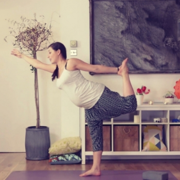 Pregnancy Yoga - Energising Flow