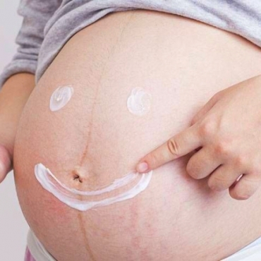 Prevent Pregnancy Stretch Marks: DIY Belly Balm